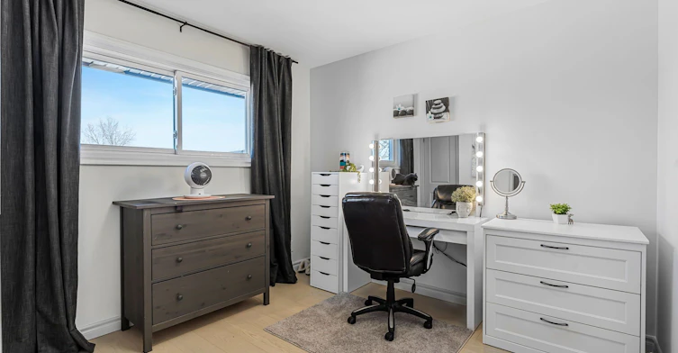 Upper-111 Eastchester Avenue N, St. Catharines, ON, L2P 2Y9 - 24