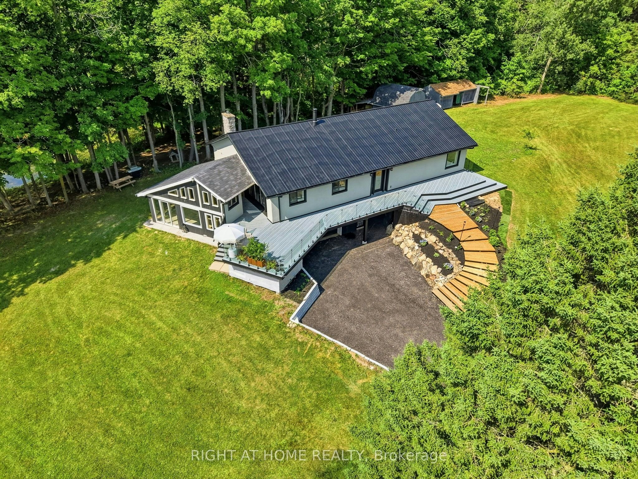 5609 4th Line, Erin, ON, N0B 1Z0