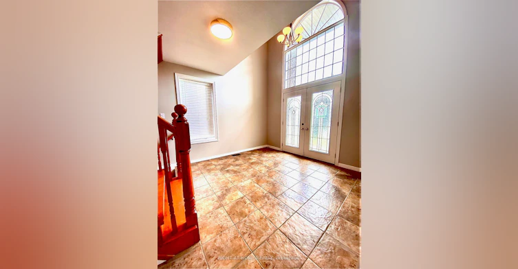 Upper-154 Severn Drive, Guelph, ON, N1E 7K5 - 2