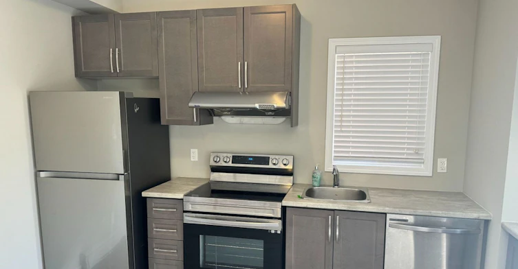 Ground-37 Riverside Drive, Welland, ON, L3C 5C9 - 7