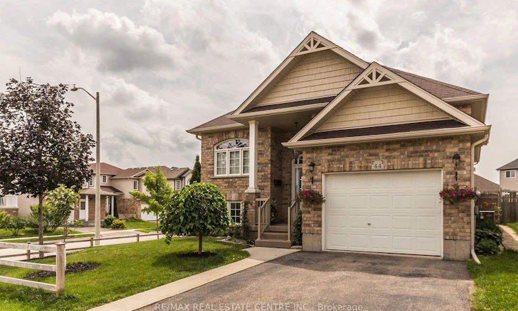 44 Lemon Grass Street