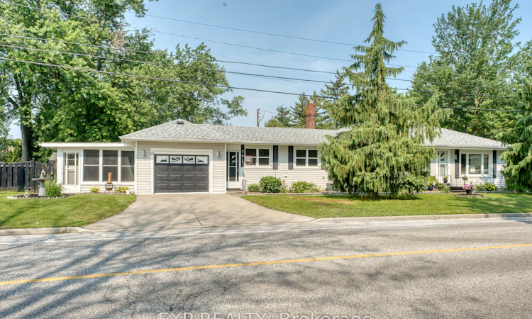 791 Scofield Avenue