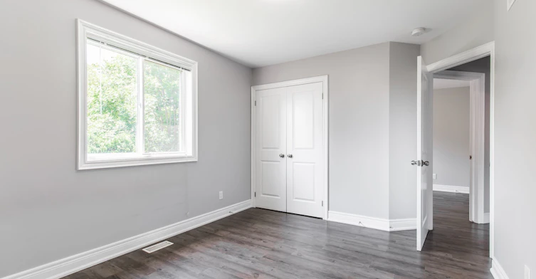 upper-11 Donald Avenue, Welland, ON, L3C 3S9 - 9