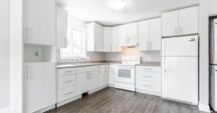 upper-11 Donald Avenue, Welland, ON, L3C 3S9 - 5