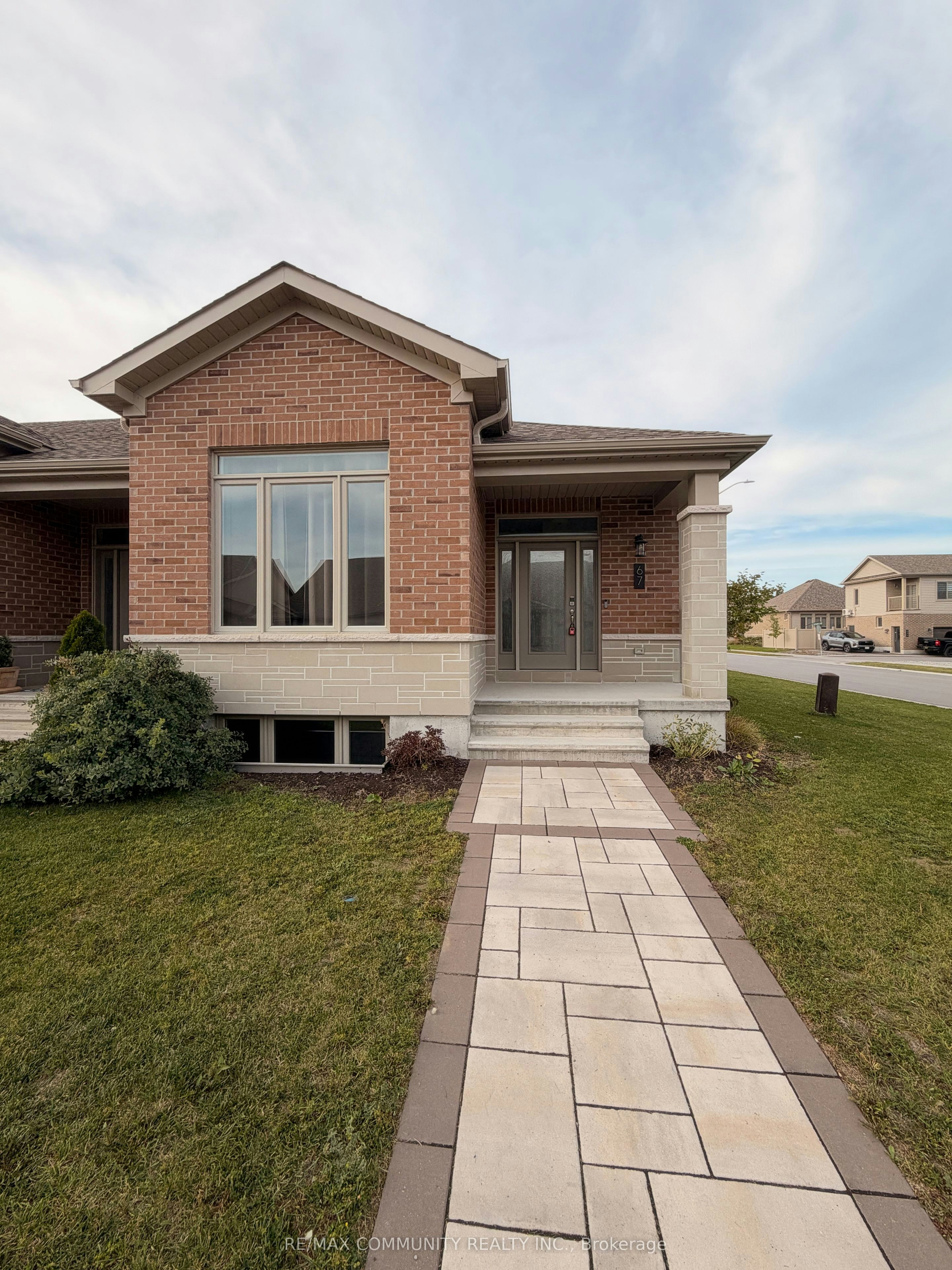 67 Athabaska Drive, Belleville, ON, K8N 0T1 - 2