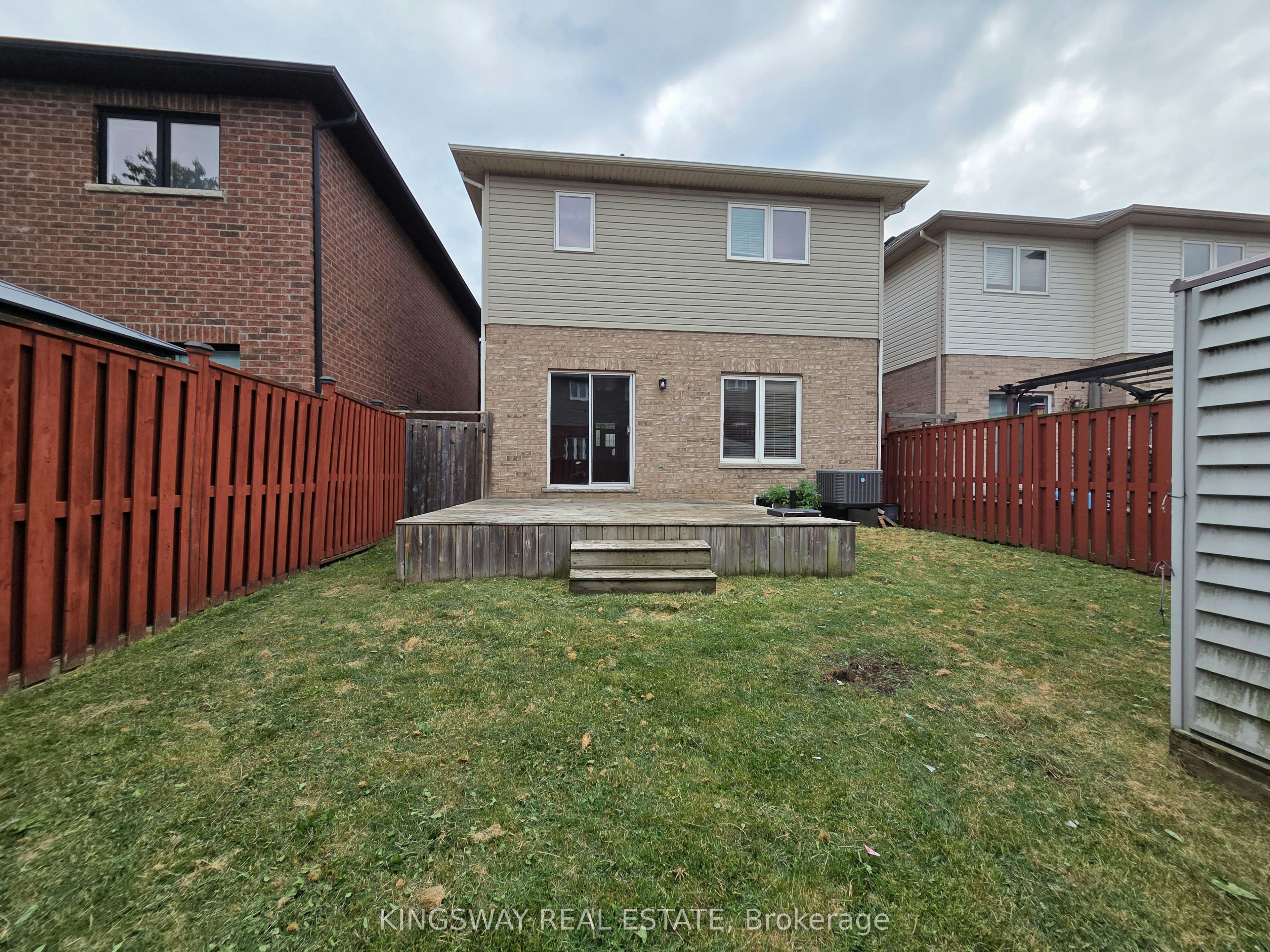 28 Tidemore Heights, Hamilton, ON, L8E 0B7 - 28