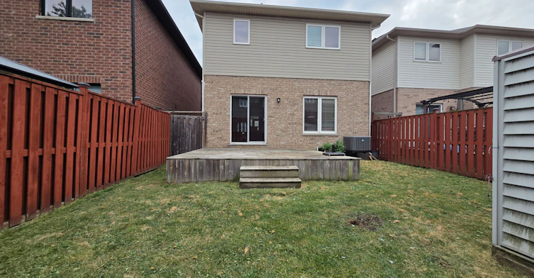 28 Tidemore Heights, Hamilton, ON, L8E 0B7 - 28