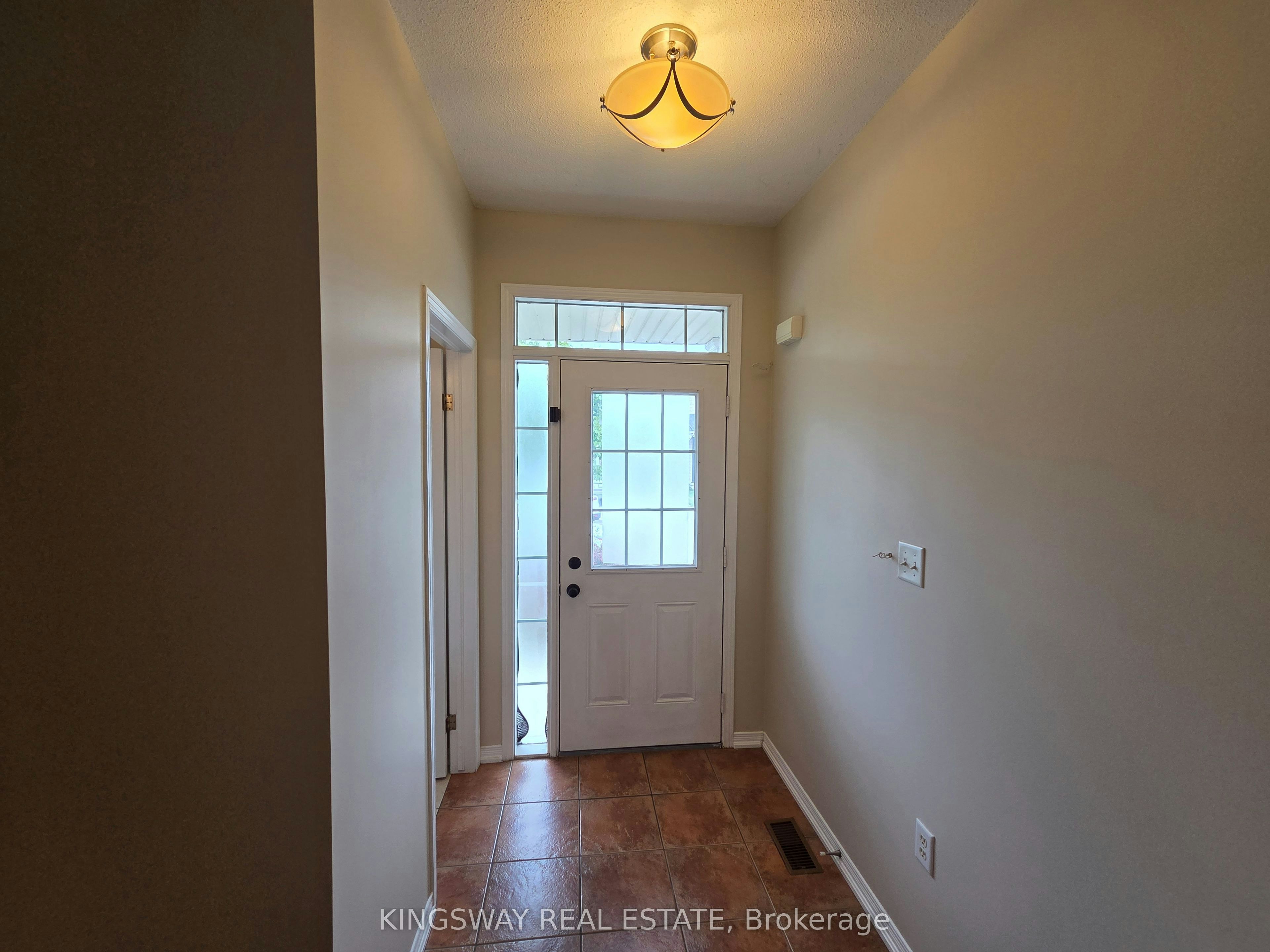 28 Tidemore Heights, Hamilton, ON, L8E 0B7 - 3