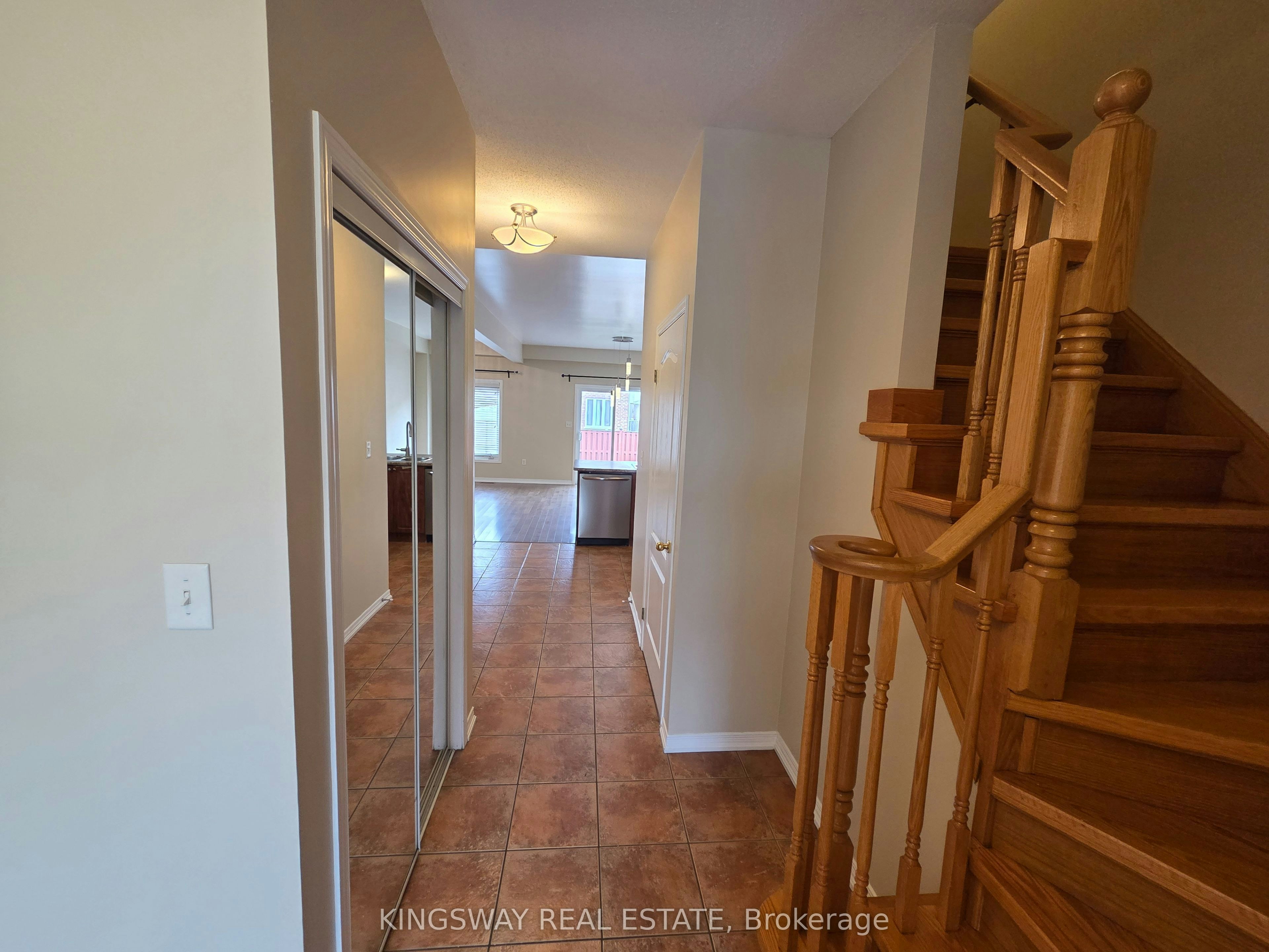 28 Tidemore Heights, Hamilton, ON, L8E 0B7 - 4