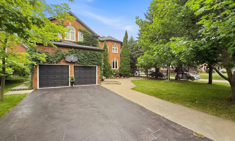 7 Arnhem Court