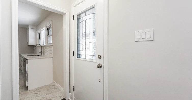 18 Ridgewood Avenue, Kitchener, ON, N2H 4L2 - 6