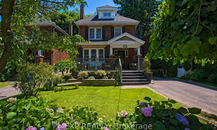 32 Dalewood Crescent