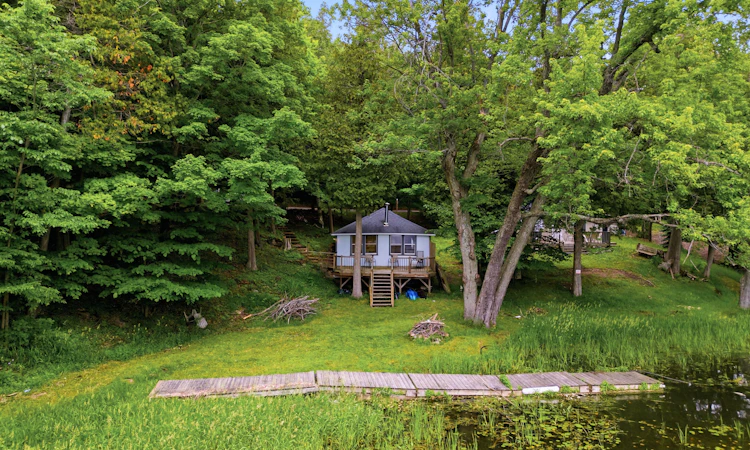 2077 Hambly Lane