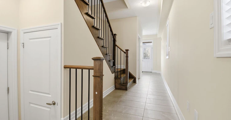 9546 Tallgrass Avenue, Niagara Falls, ON, L2G 0Y2 - 4