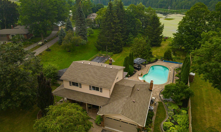 63 Robinglade Avenue