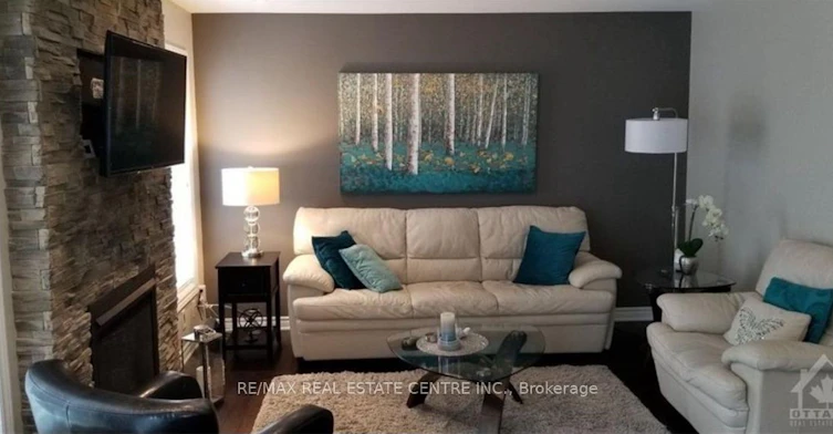 1924 Maple Grove, Ottawa, ON, K2S 1B9 - 2