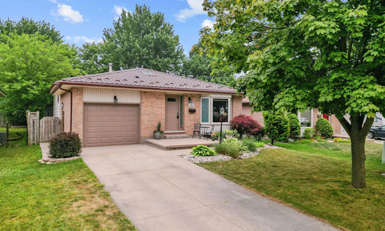 103 Clara Crescent