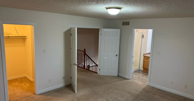 14 Peachwood Crescent, Hamilton, ON, L8E 5Z8 - 5