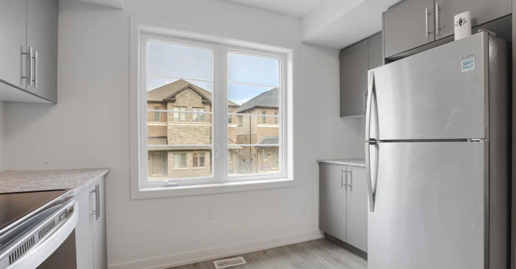 16-205 West Oak Trail, Kitchener, ON, N2R 1R4 - 7