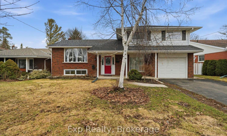 15 Thorncliffe Drive