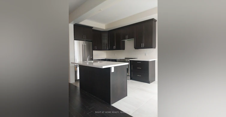 323 Raymond Road E, Hamilton, ON, L9K 0G8 - 3