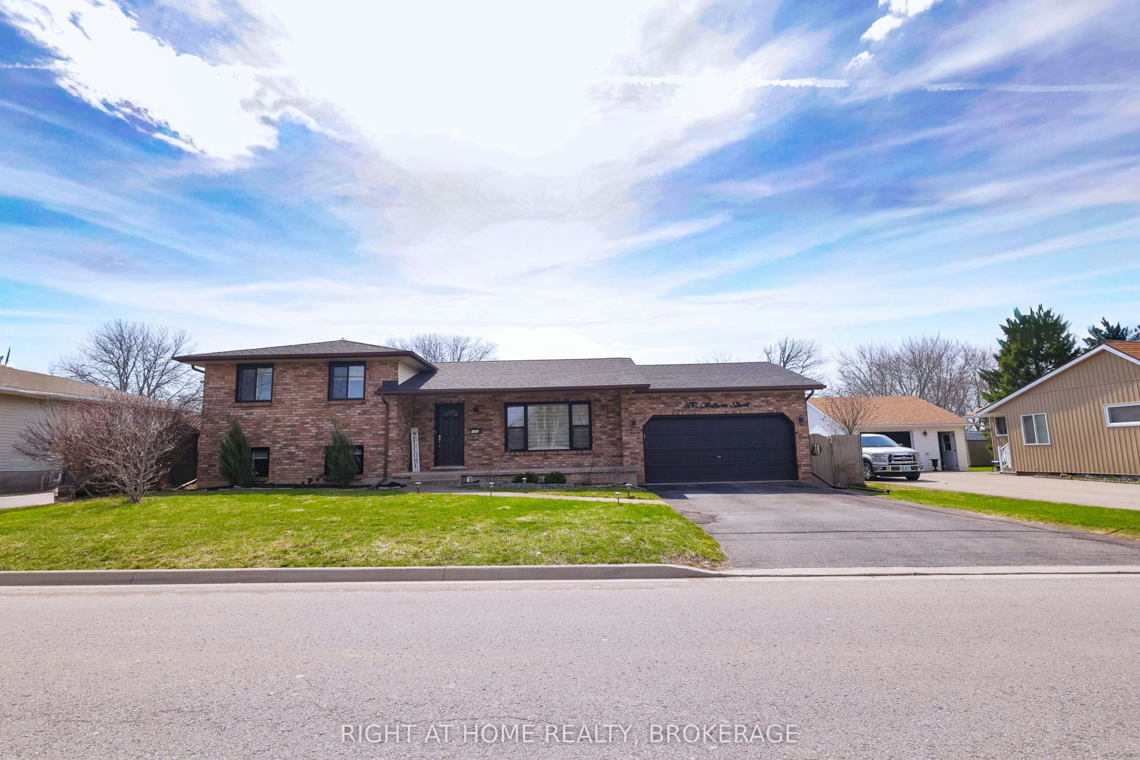 7698 Mulhern Street, Niagara Falls, ON, L2H 1B5