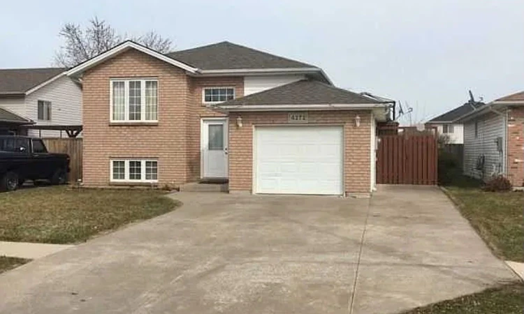 4272 Northwood Lakes Drive