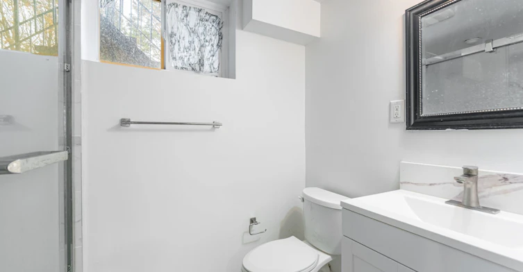Main-406 Tamarack Drive, Waterloo, ON, N2L 4G6 - 3