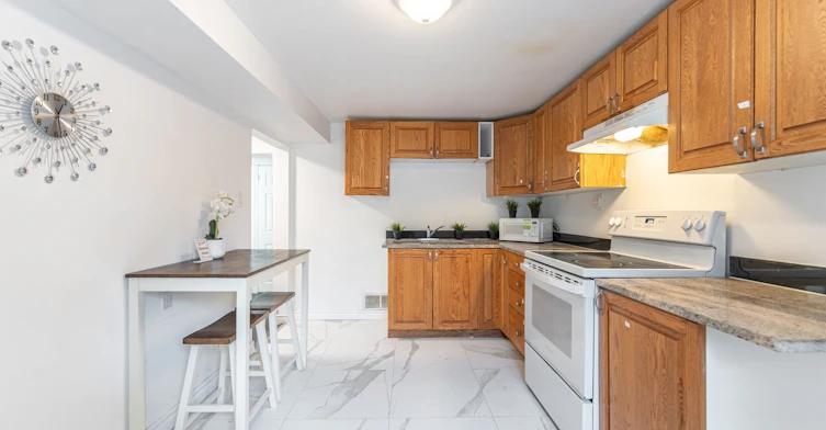 Main-406 Tamarack Drive, Waterloo, ON, N2L 4G6 - 13