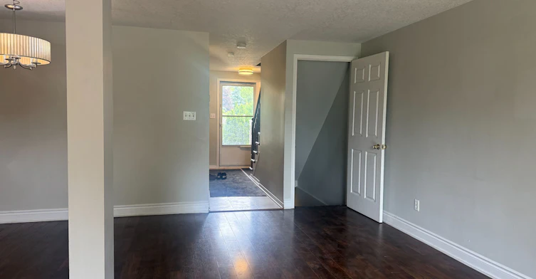 135 Activa Avenue, Kitchener, ON, N2E 3T3 - 9