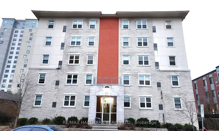 301-271 Lester Street