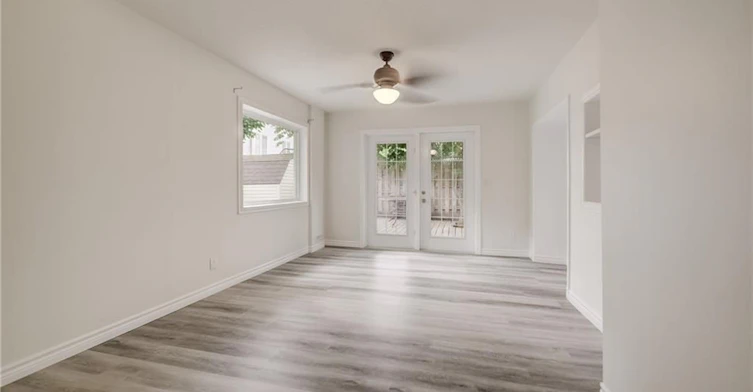 C-297 Country Hill Drive, Kitchener, ON, N2E 2C1 - 2