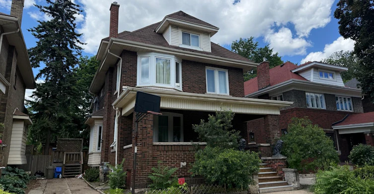 Main-70 Proctor Boulevard, Hamilton, ON, L8M 2M4