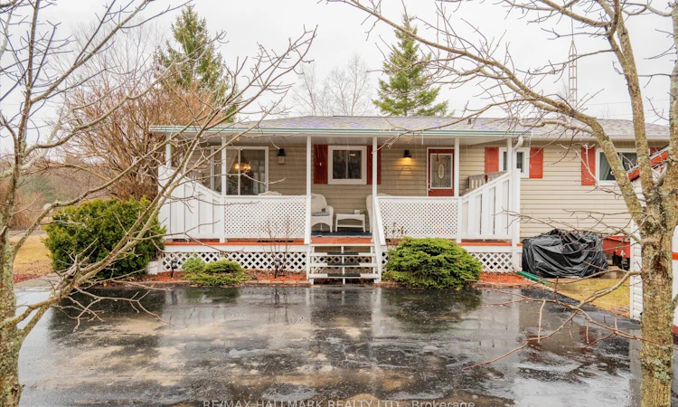 6 Seymour Street S