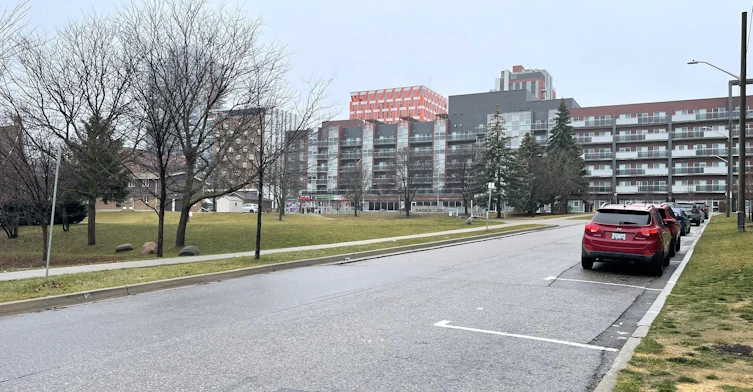 B302-275 Larch Street, Waterloo, ON, N2L 3R2 - 25
