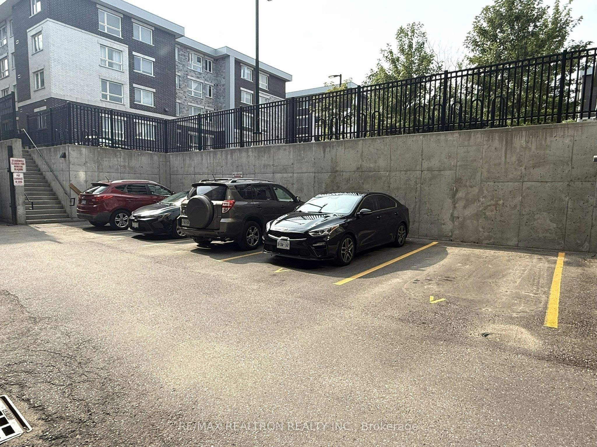 B302-275 Larch Street, Waterloo, ON, N2L 3R2 - 24
