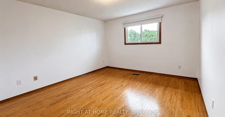 UPPER-39 Lisgar Court, Hamilton, ON, L8T 4Y4 - 10