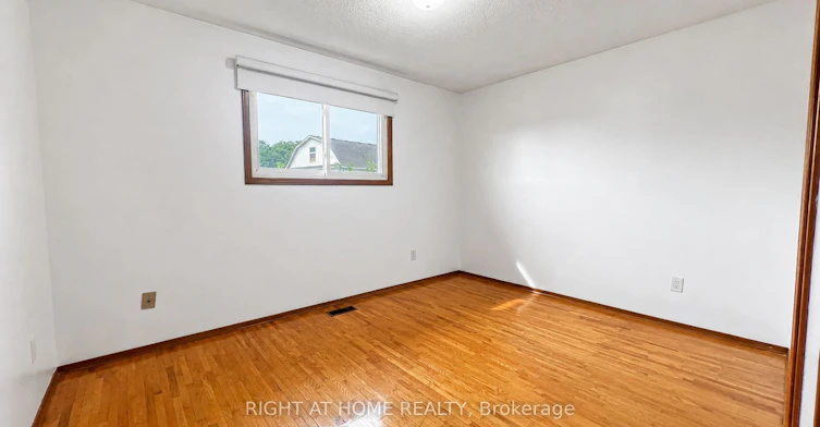 UPPER-39 Lisgar Court, Hamilton, ON, L8T 4Y4 - 12