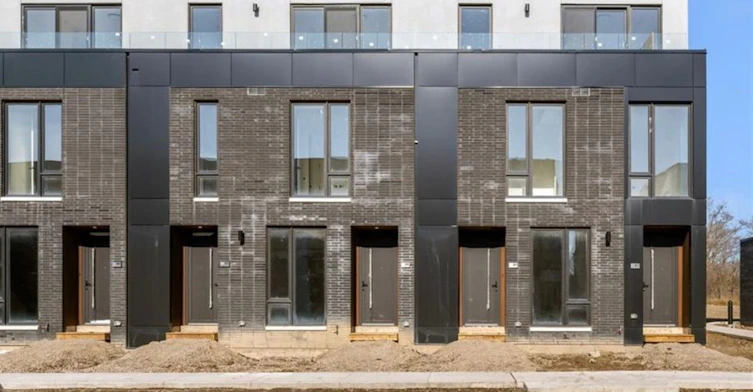 141 Everett Common, St. Catharines, ON, L2P 0G7 - 2