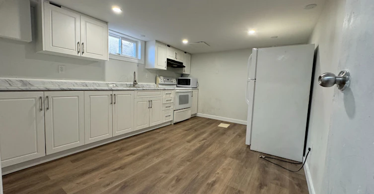 LOWER-950 Queens Boulevard, Kitchener, ON, N2M 1B4 - 5