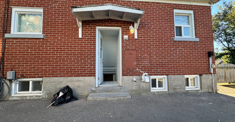 LOWER-950 Queens Boulevard, Kitchener, ON, N2M 1B4 - 3