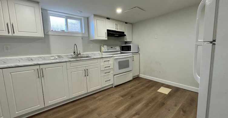 LOWER-950 Queens Boulevard, Kitchener, ON, N2M 1B4 - 6