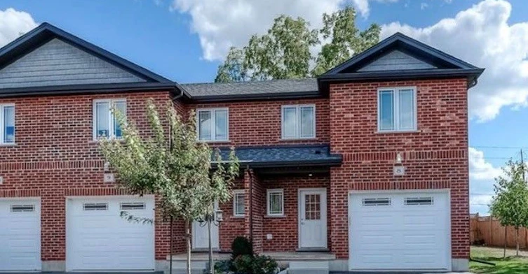 8-292 Falcon Drive, Woodstock, ON, N4T 0C1