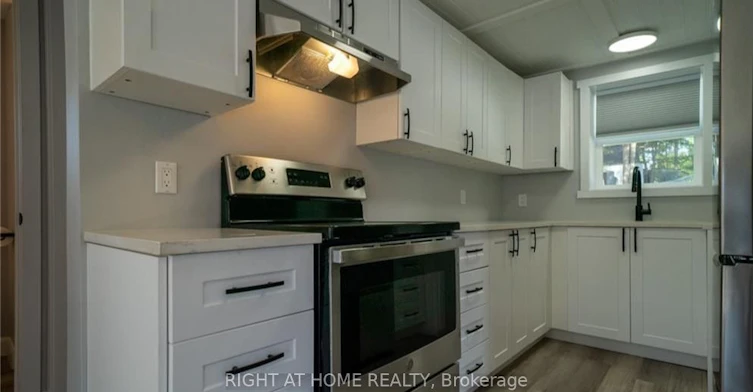 48 Ridley Street E, Belleville, ON, K8P 1Y4 - 9