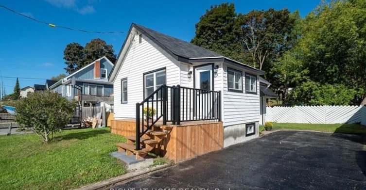48 Ridley Street E, Belleville, ON, K8P 1Y4 - 2