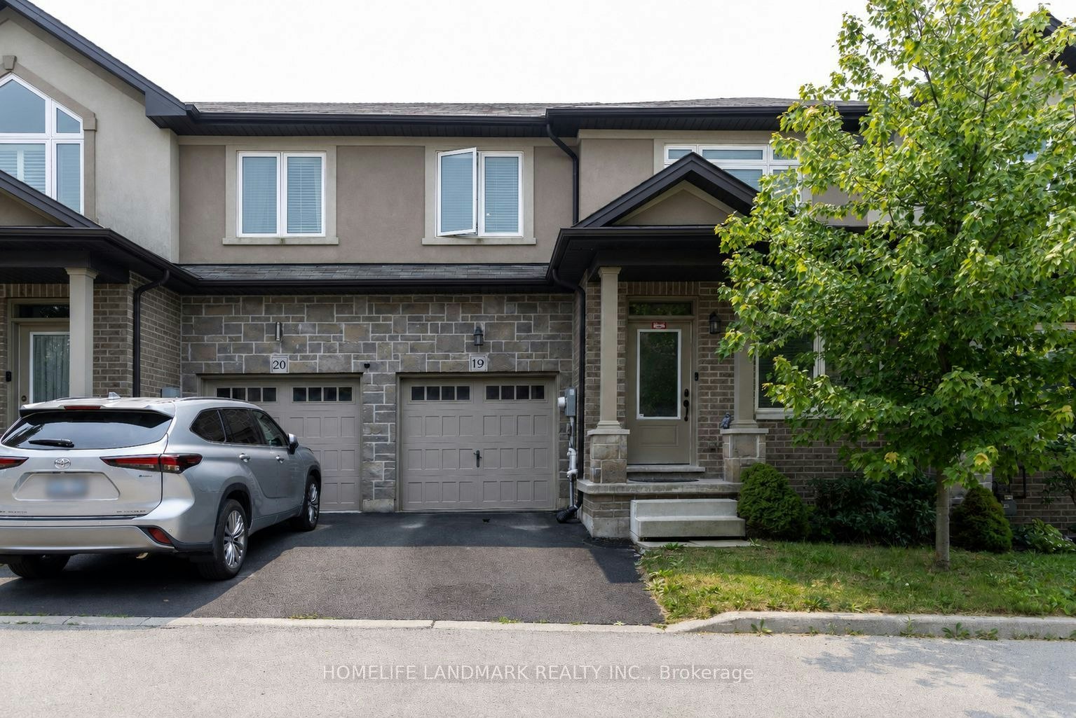 19-421 Kitty Murray Lane, Hamilton, ON, L9G 3K9