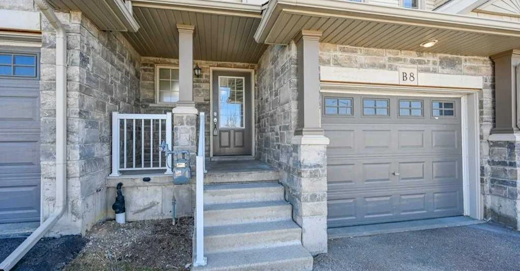 B8-7 Upper Mercer Street, Kitchener, ON, N2A 0B7 - 2