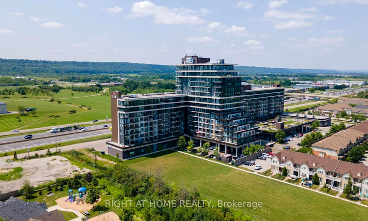 319-550 North Service Road