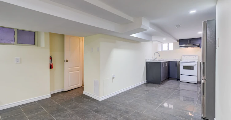 Bsmt-212 Wellington Street N, Hamilton, ON, L8L 5A5 - 6