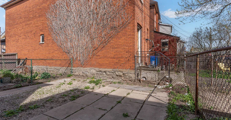 Bsmt-212 Wellington Street N, Hamilton, ON, L8L 5A5 - 16